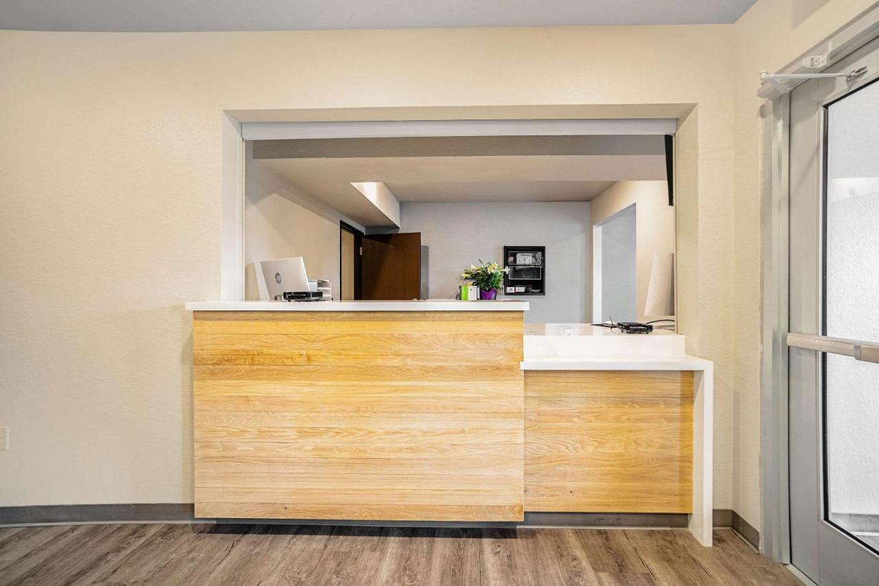 Woodspring Suites Naples Golden Gate Kültér fotó