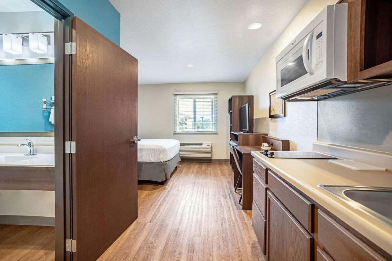 Woodspring Suites Naples Golden Gate Kültér fotó