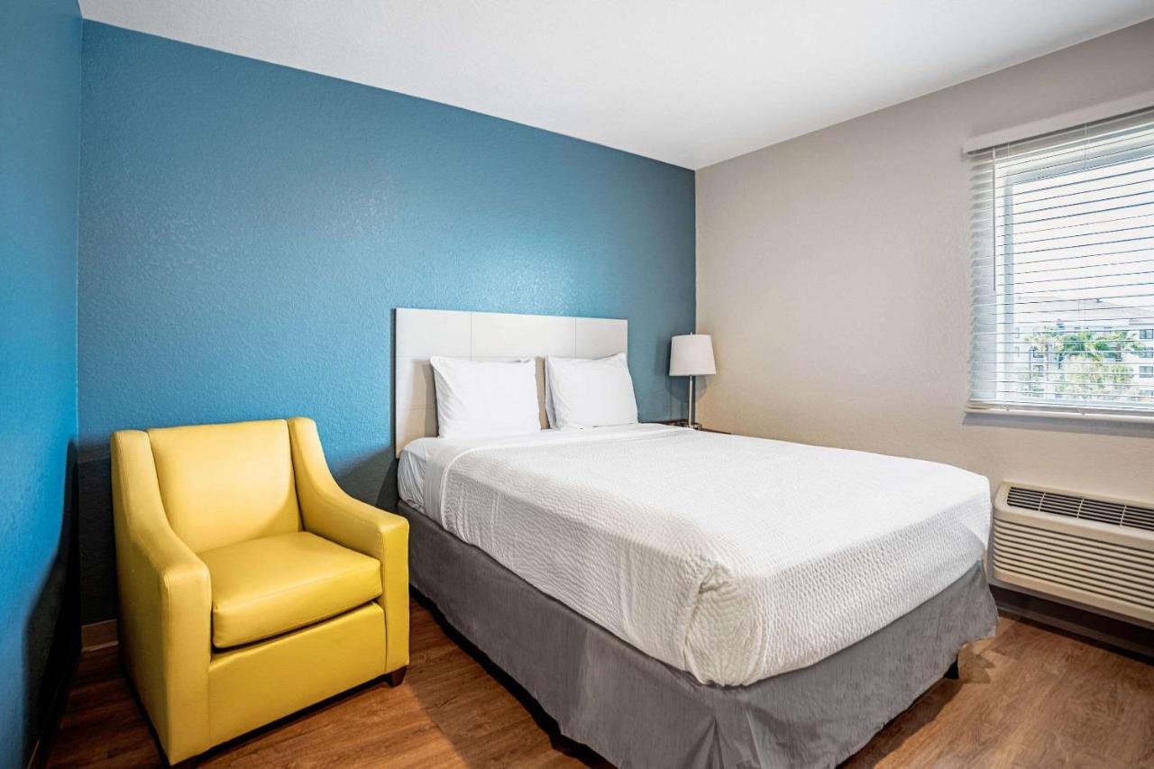 Woodspring Suites Naples Golden Gate Kültér fotó