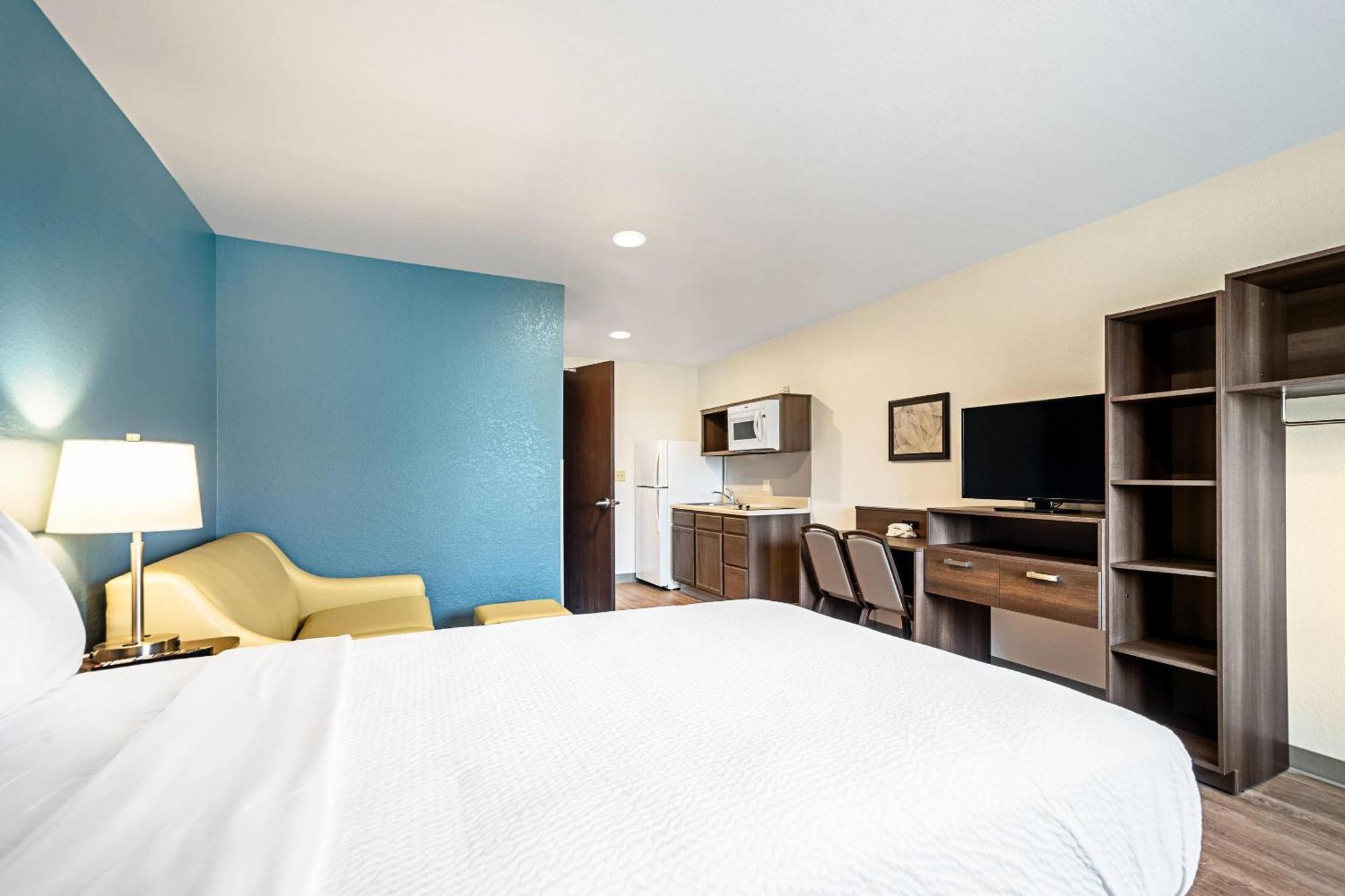 Woodspring Suites Naples Golden Gate Kültér fotó