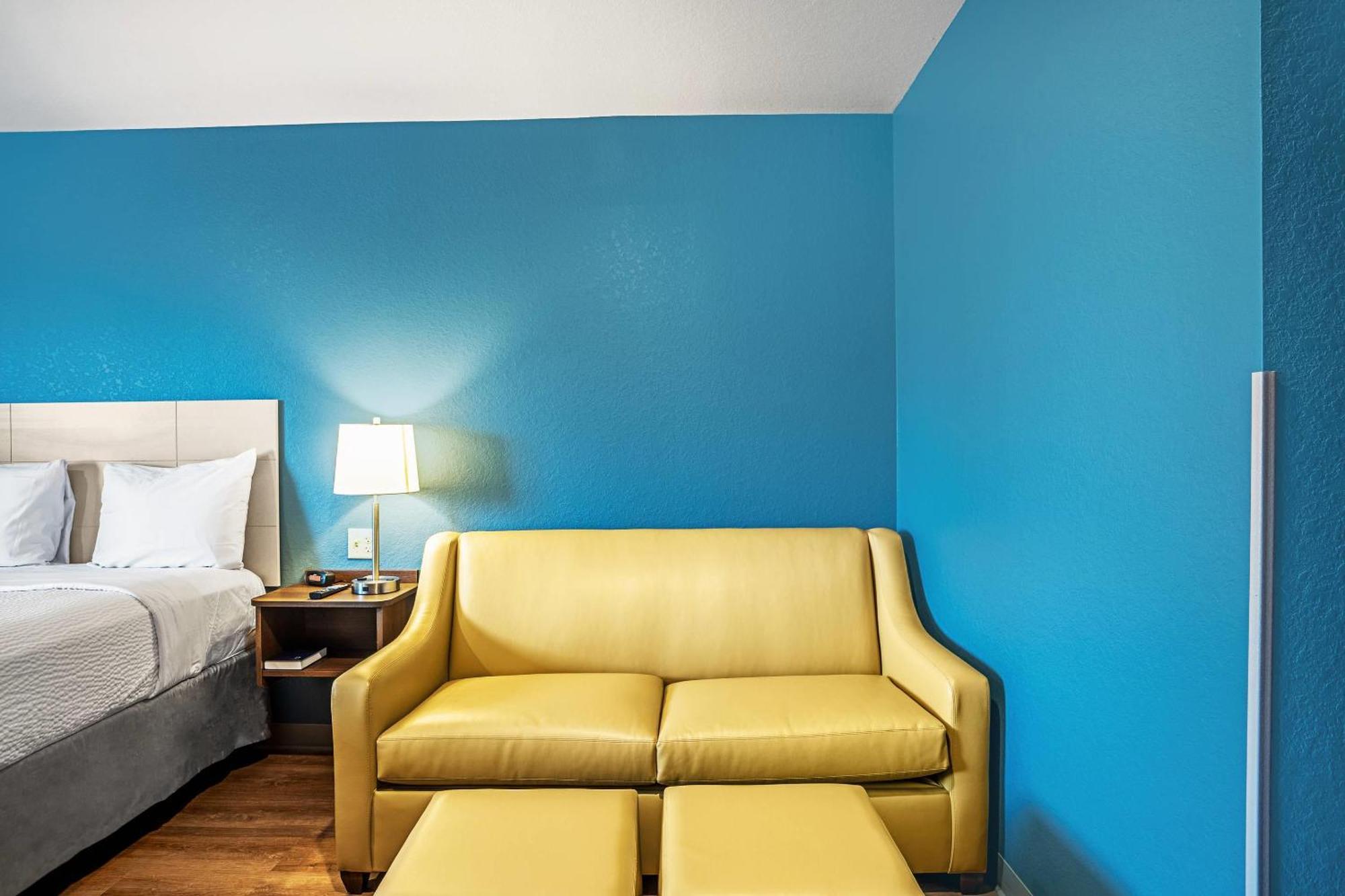 Woodspring Suites Naples Golden Gate Kültér fotó